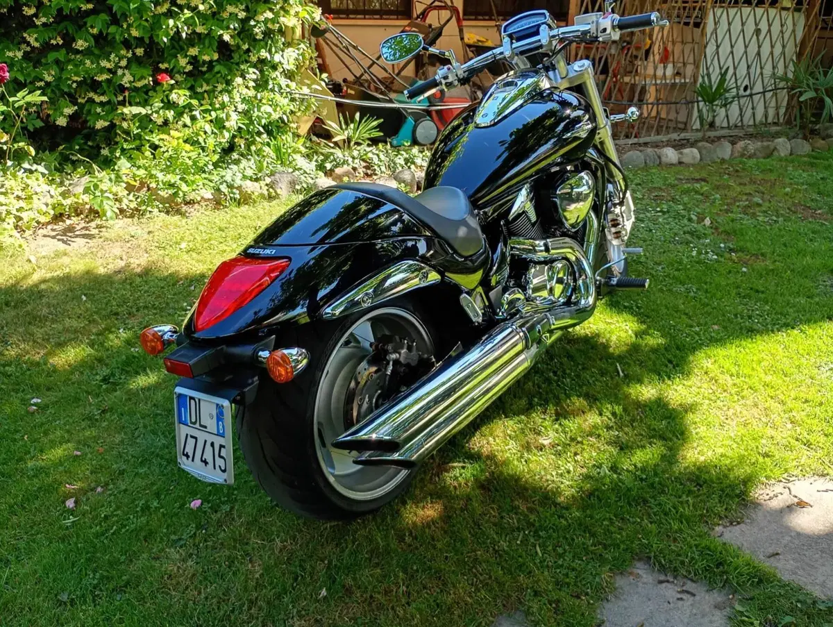 Suzuki Intruder M 1800 R (2009 - 14) (2)