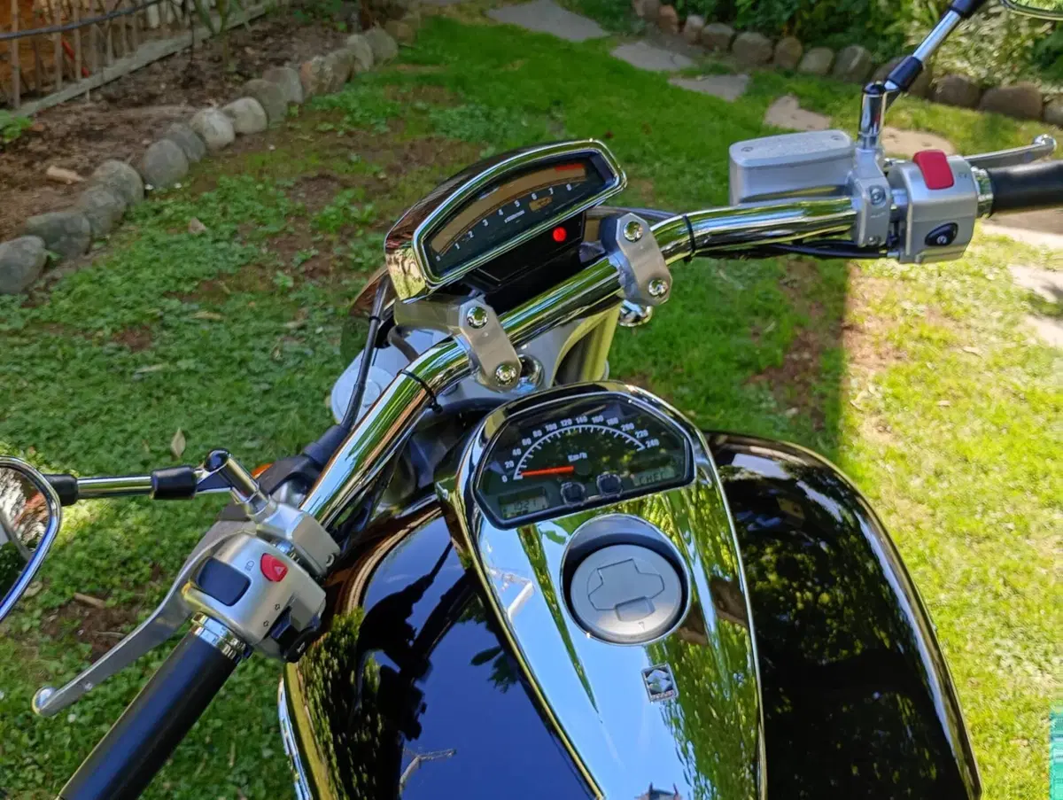 Suzuki Intruder M 1800 R (2009 - 14) (5)