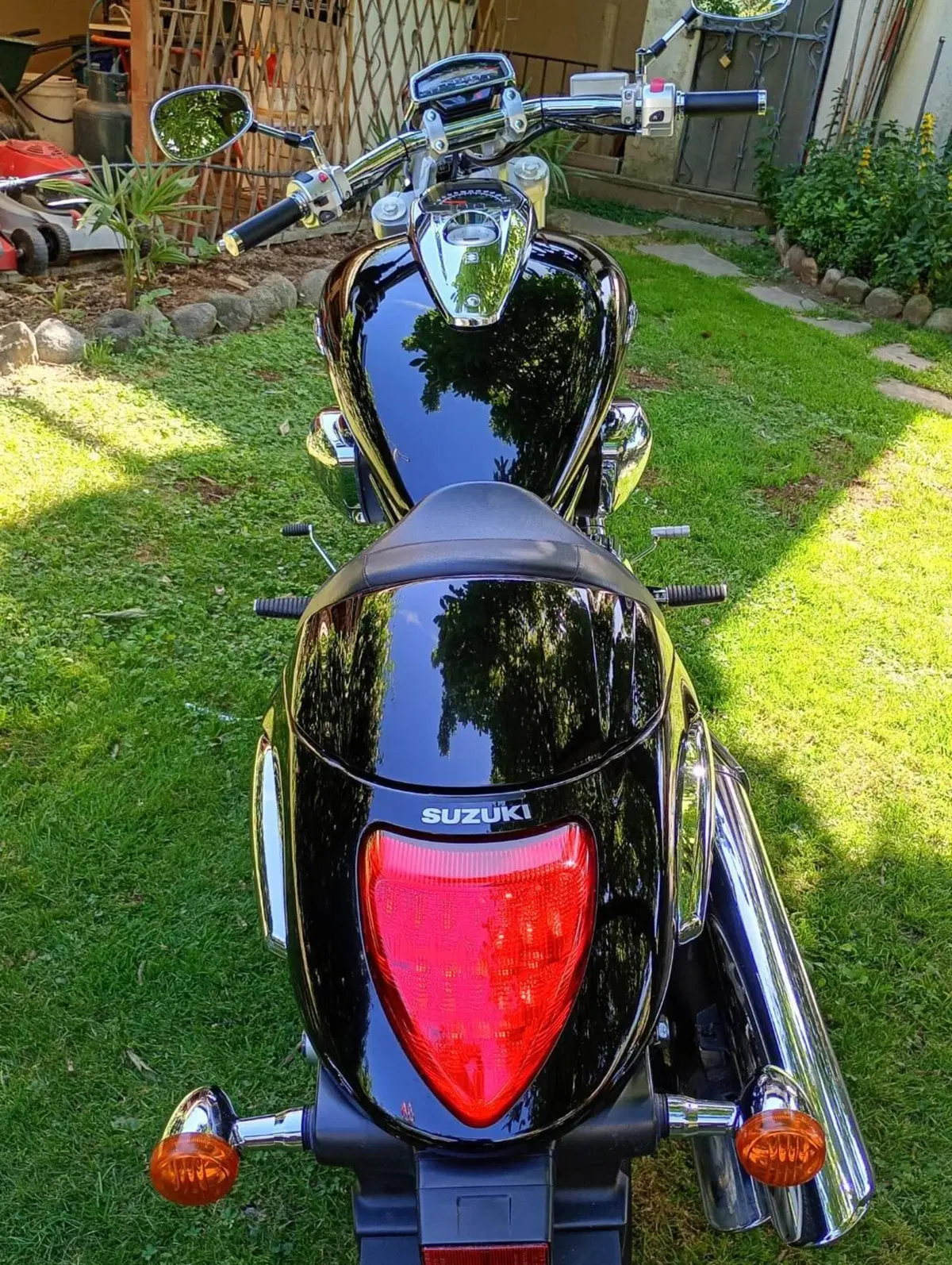 Suzuki Intruder M 1800 R (2009 - 14) (6)
