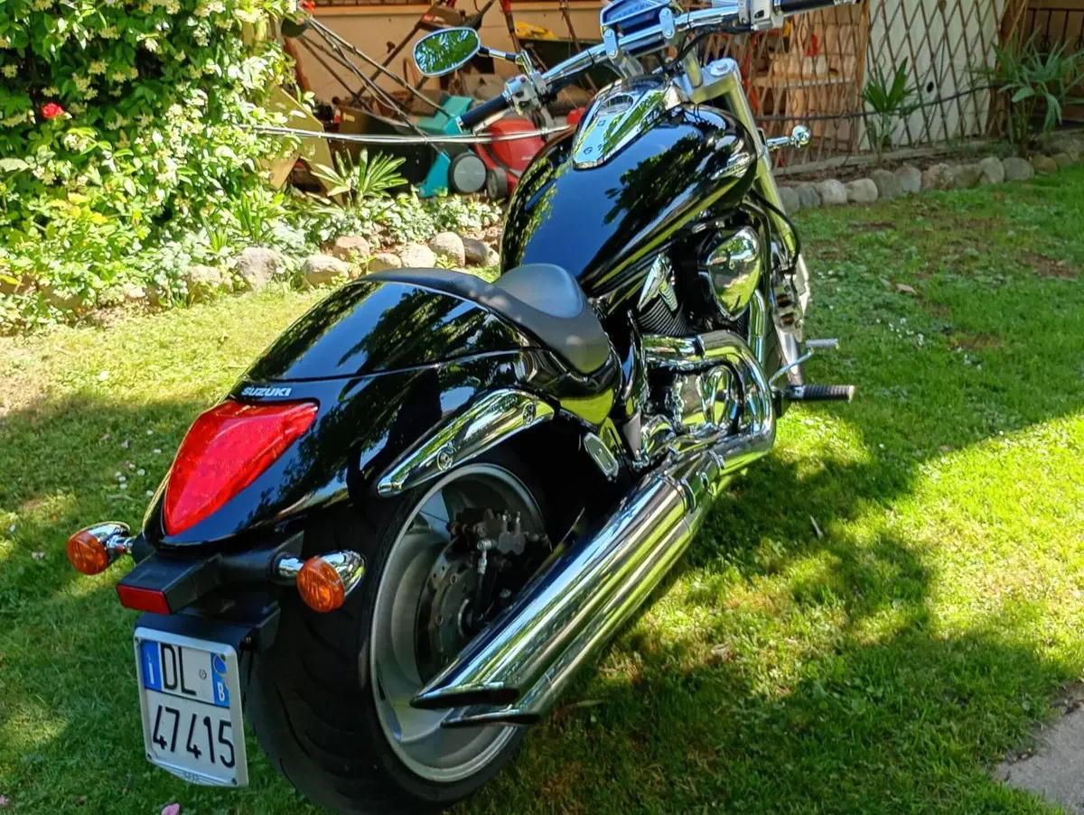 Suzuki Intruder M 1800 R (2009 - 14) (7)