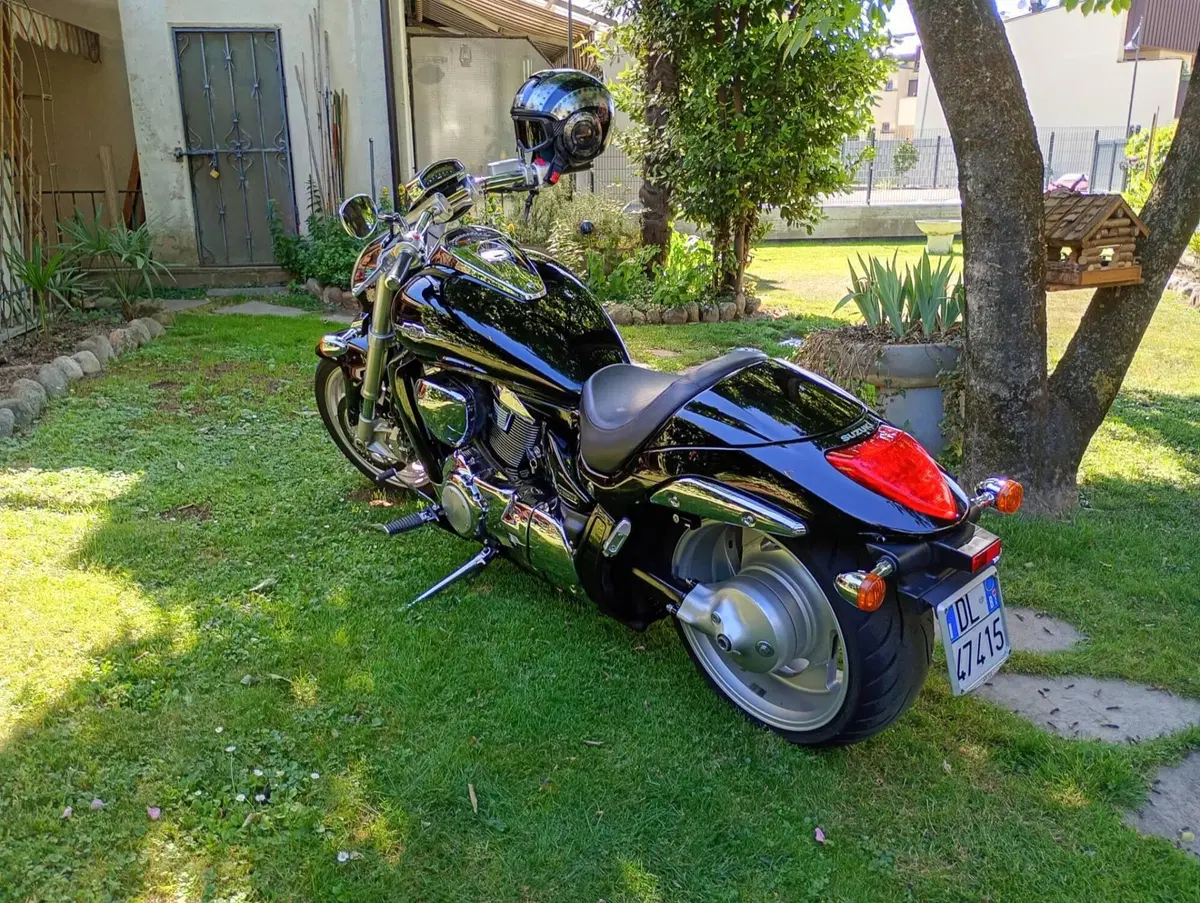 Suzuki Intruder M 1800 R (2009 - 14) (11)