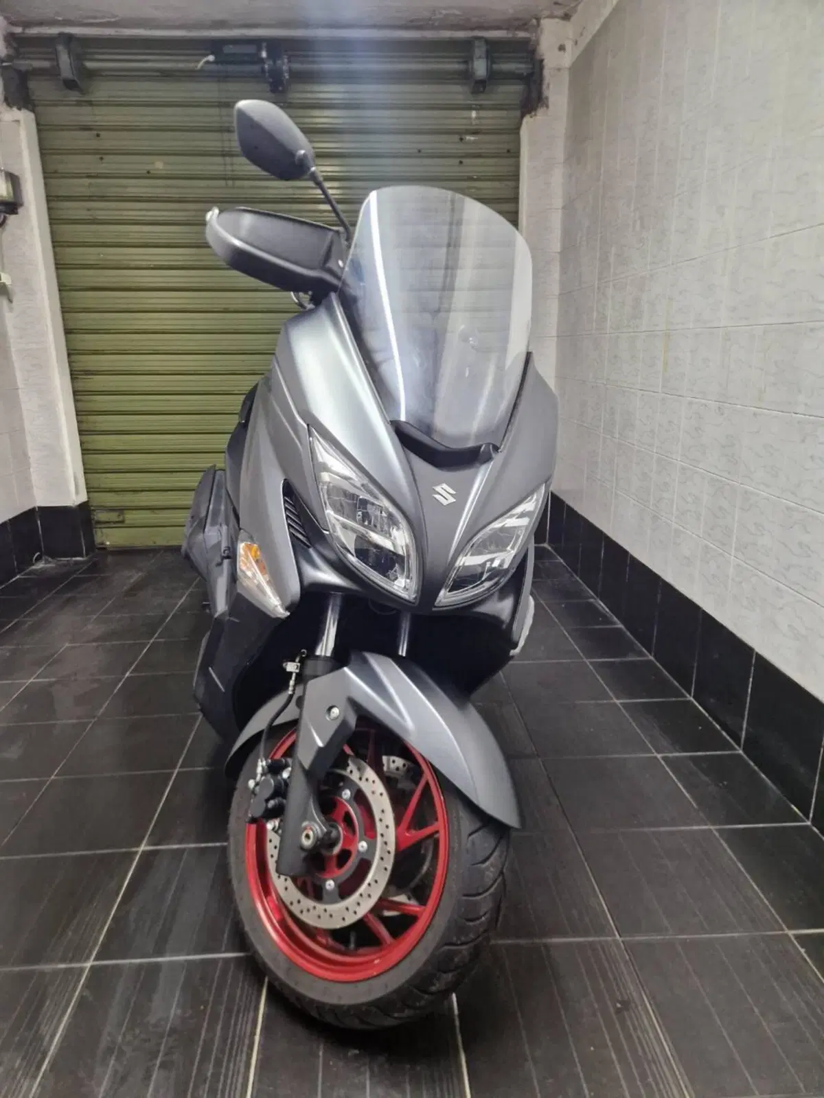 Suzuki Burgman AN 400 (2017 - 20) (3)