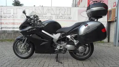 Honda VFR 800 (2006 - 13) usata
