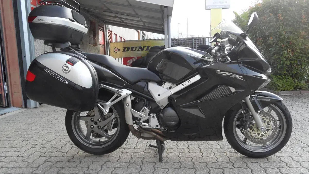 Honda VFR 800 (2006 - 13) (2)