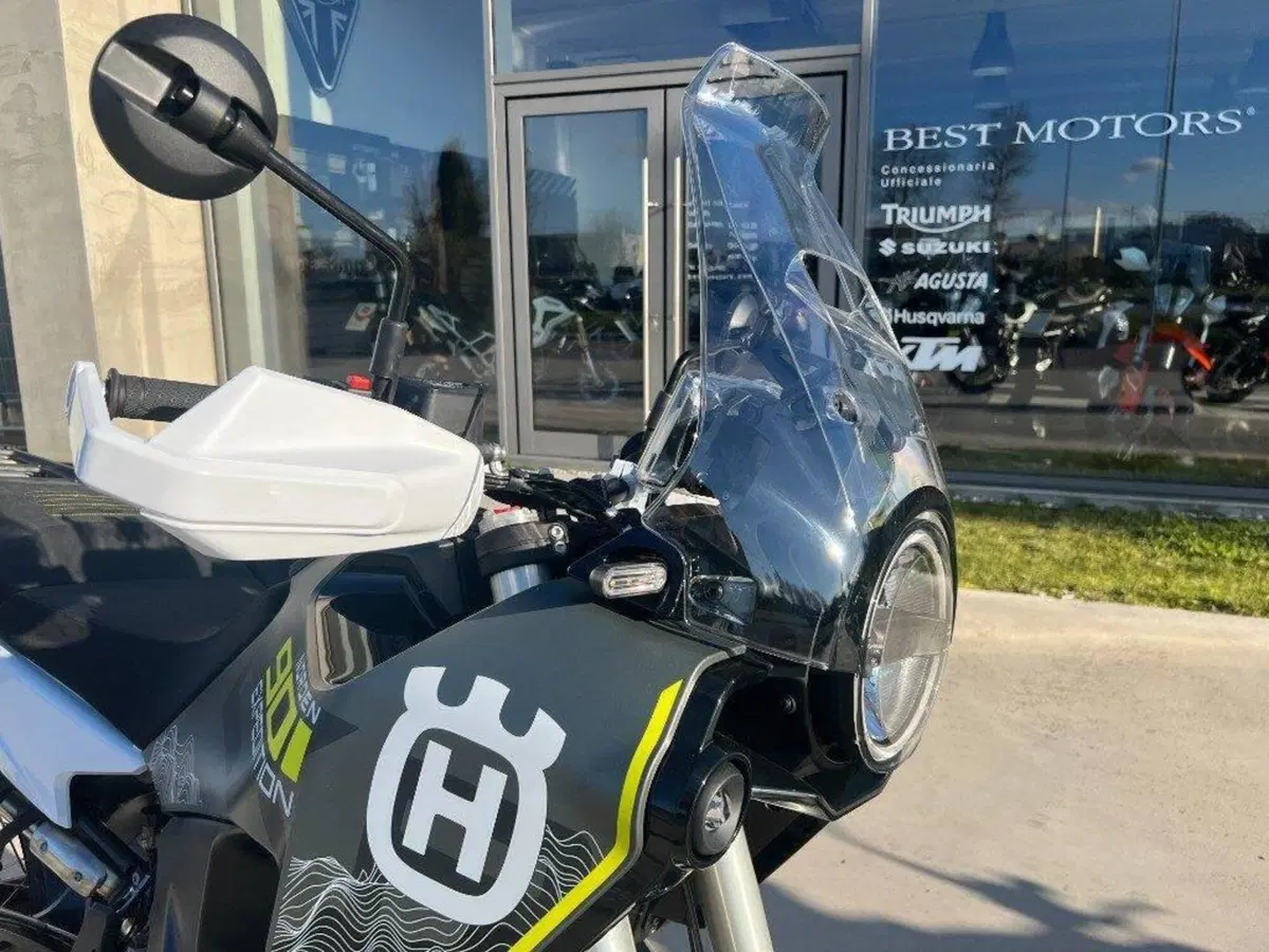 Husqvarna Norden 901 Expedition (2025 - 26) (2)