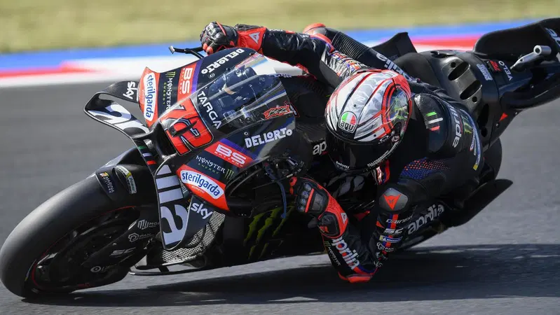 MotoGP 2026. GP di San Marino a Misano. Pole record di Marco Bezzecchi! Primo al mondo sotto l'1.30, secondo Marc Márquez [CLASSIFICA]