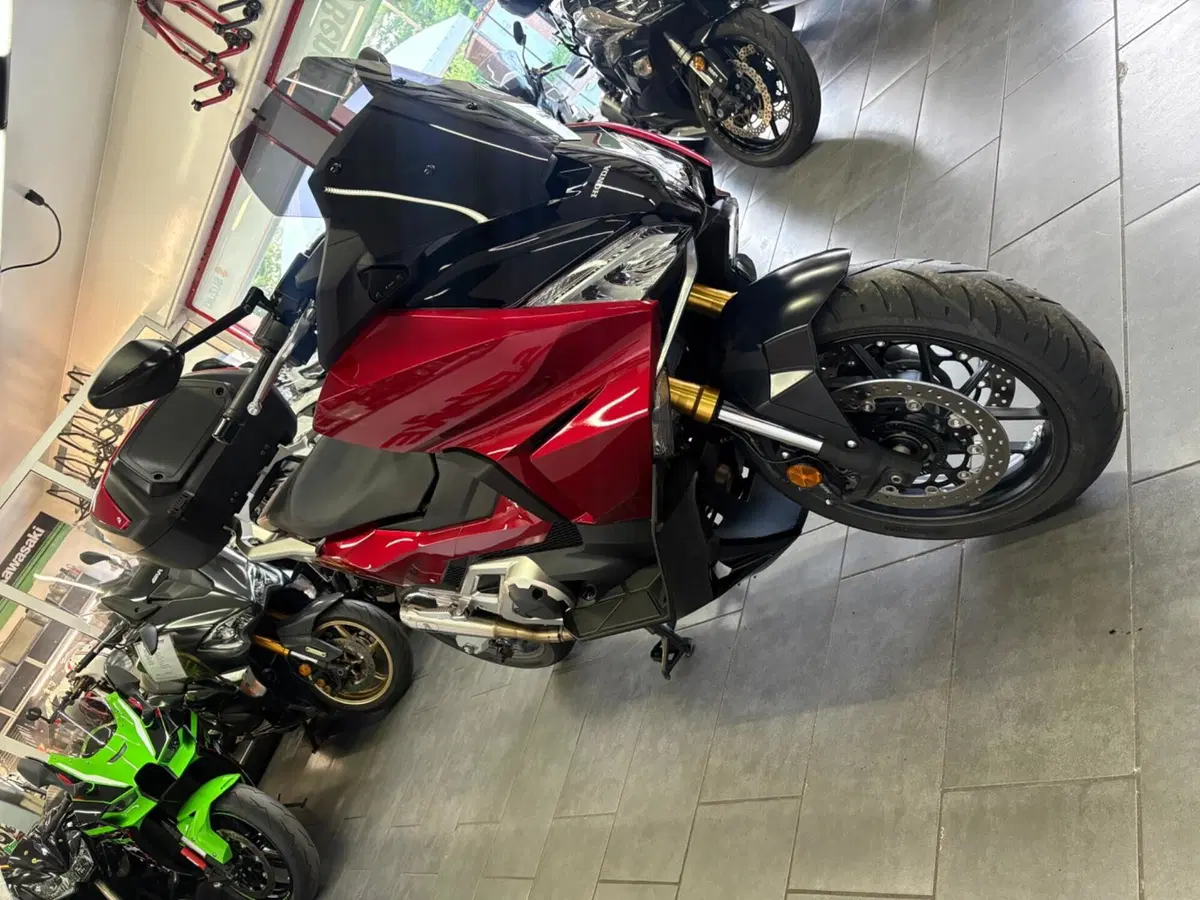 Honda Forza 750 DCT (2021 - 24) (2)