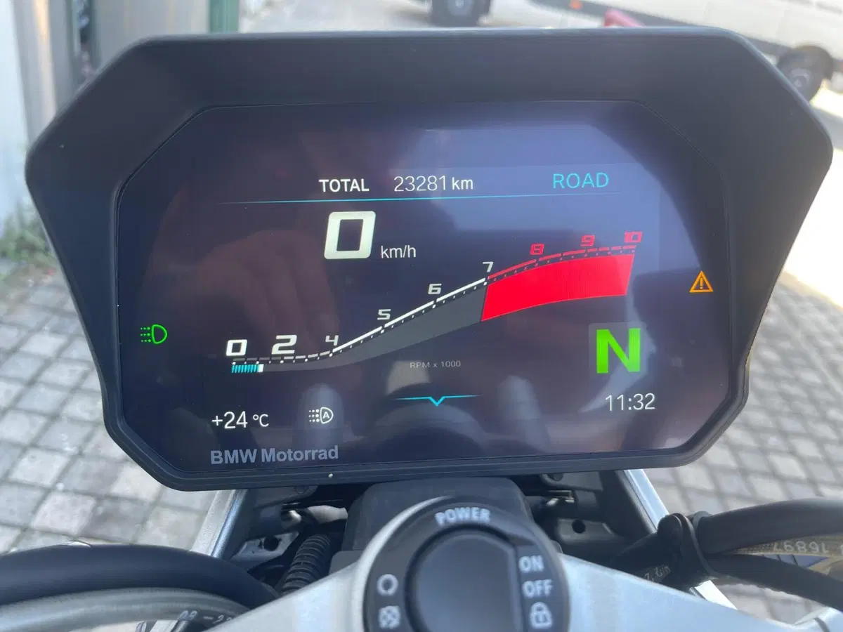 Bmw R 1250 R (2021 - 25) (2)