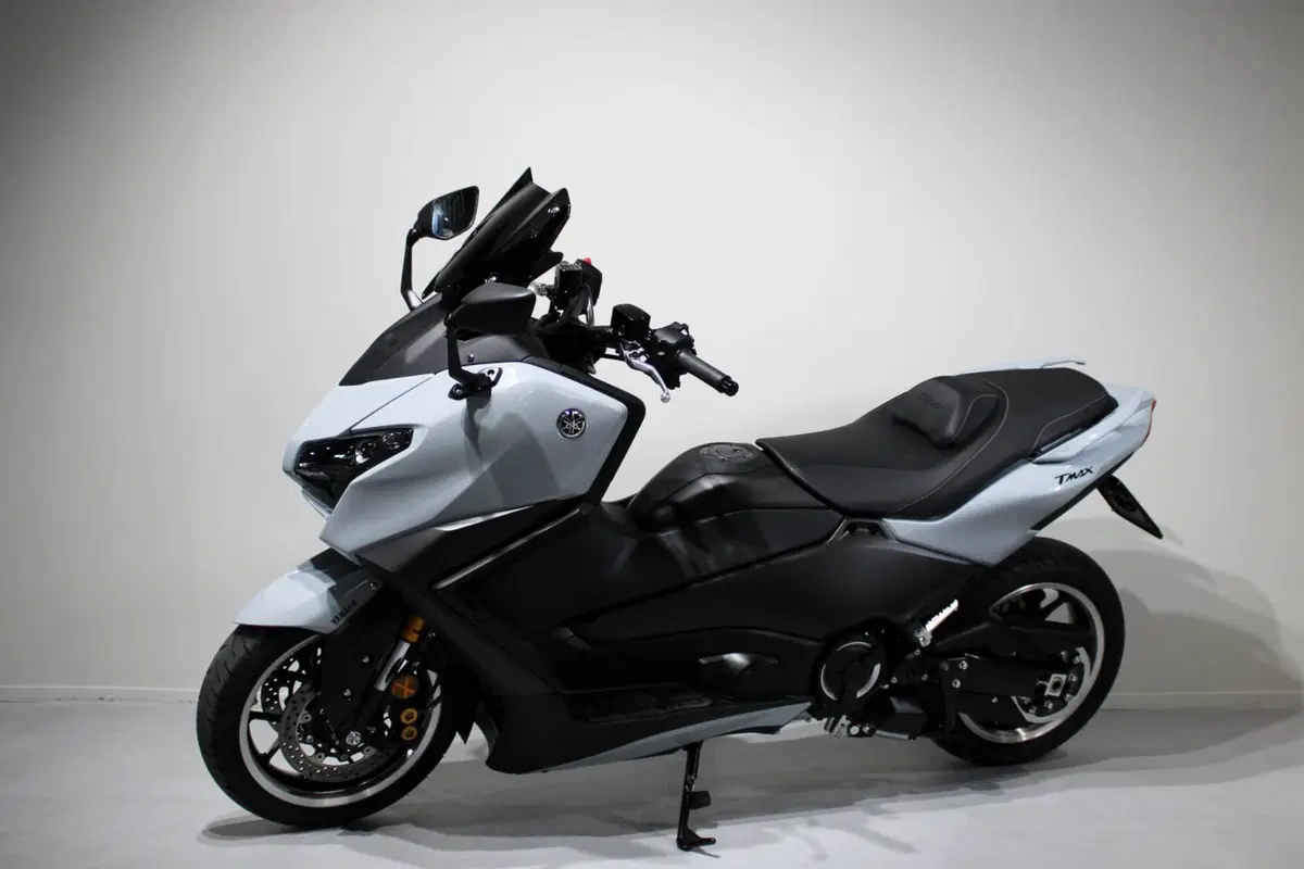 Yamaha T-Max 560 Tech Max (2025 - 26) (3)