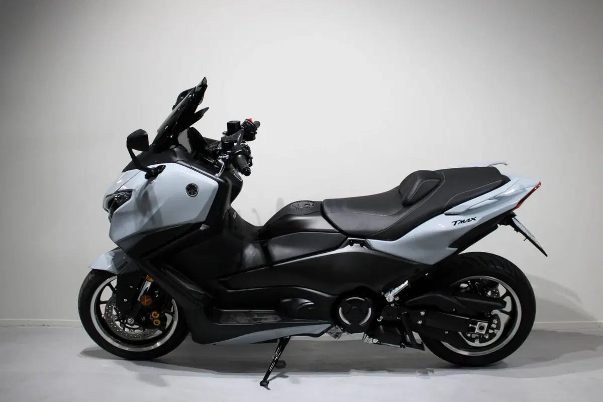 Yamaha T-Max 560 Tech Max (2025 - 26) (4)