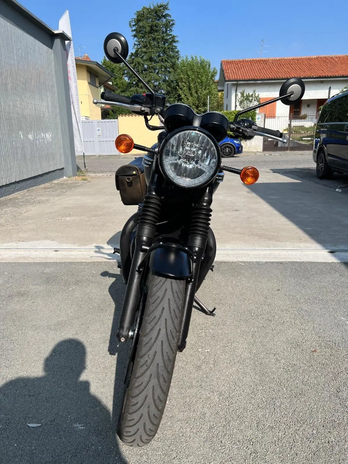 Triumph Bonneville T120 Gold Line Edition (2022 - 23) (3)