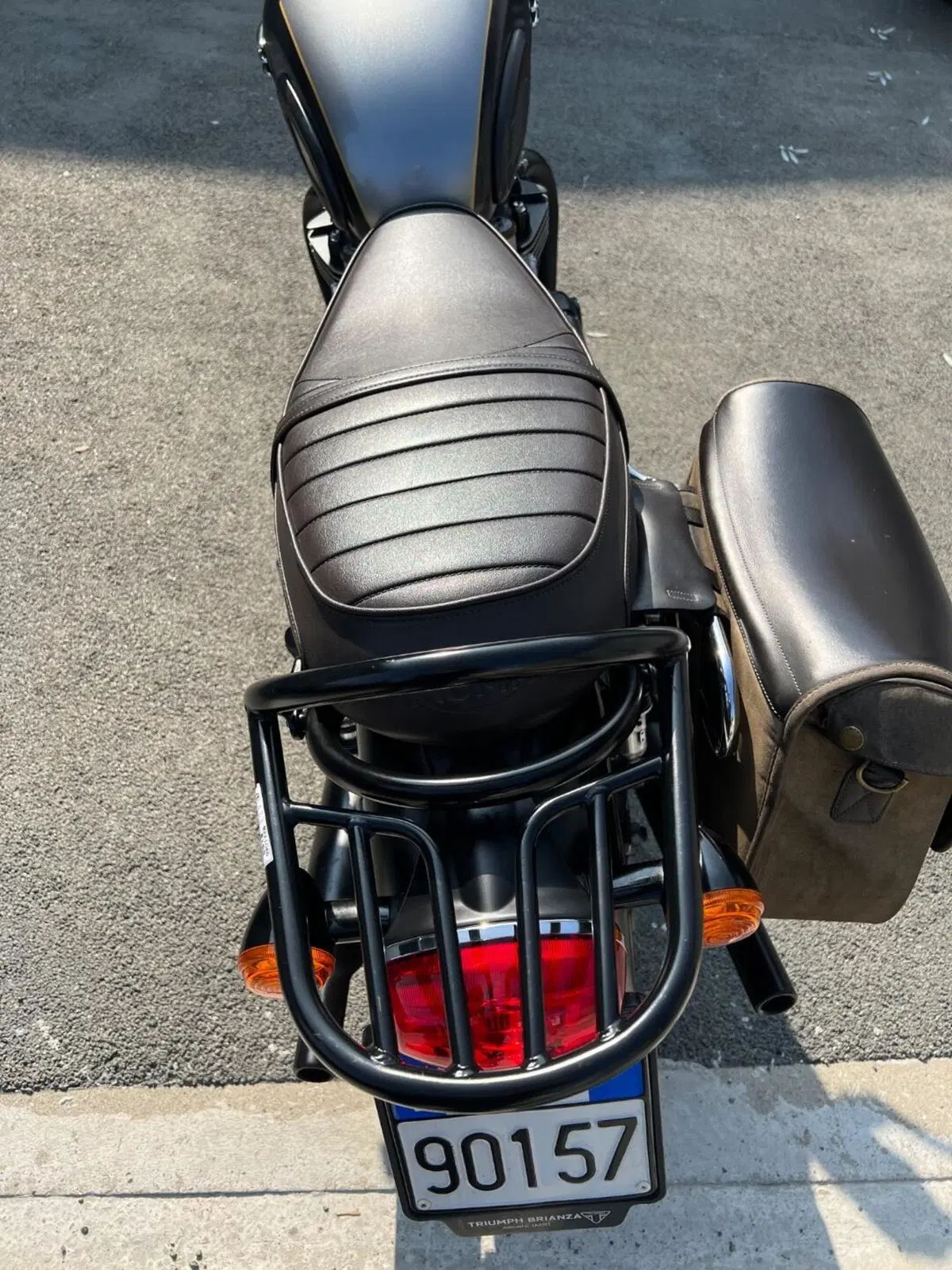 Triumph Bonneville T120 Gold Line Edition (2022 - 23) (8)