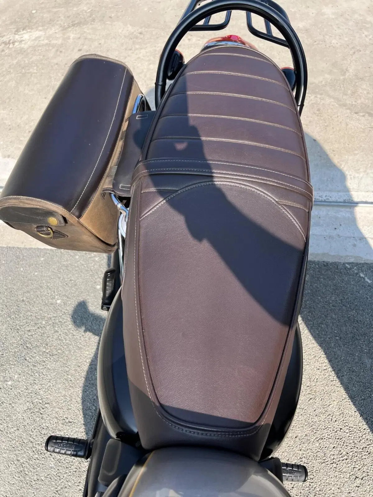 Triumph Bonneville T120 Gold Line Edition (2022 - 23) (11)