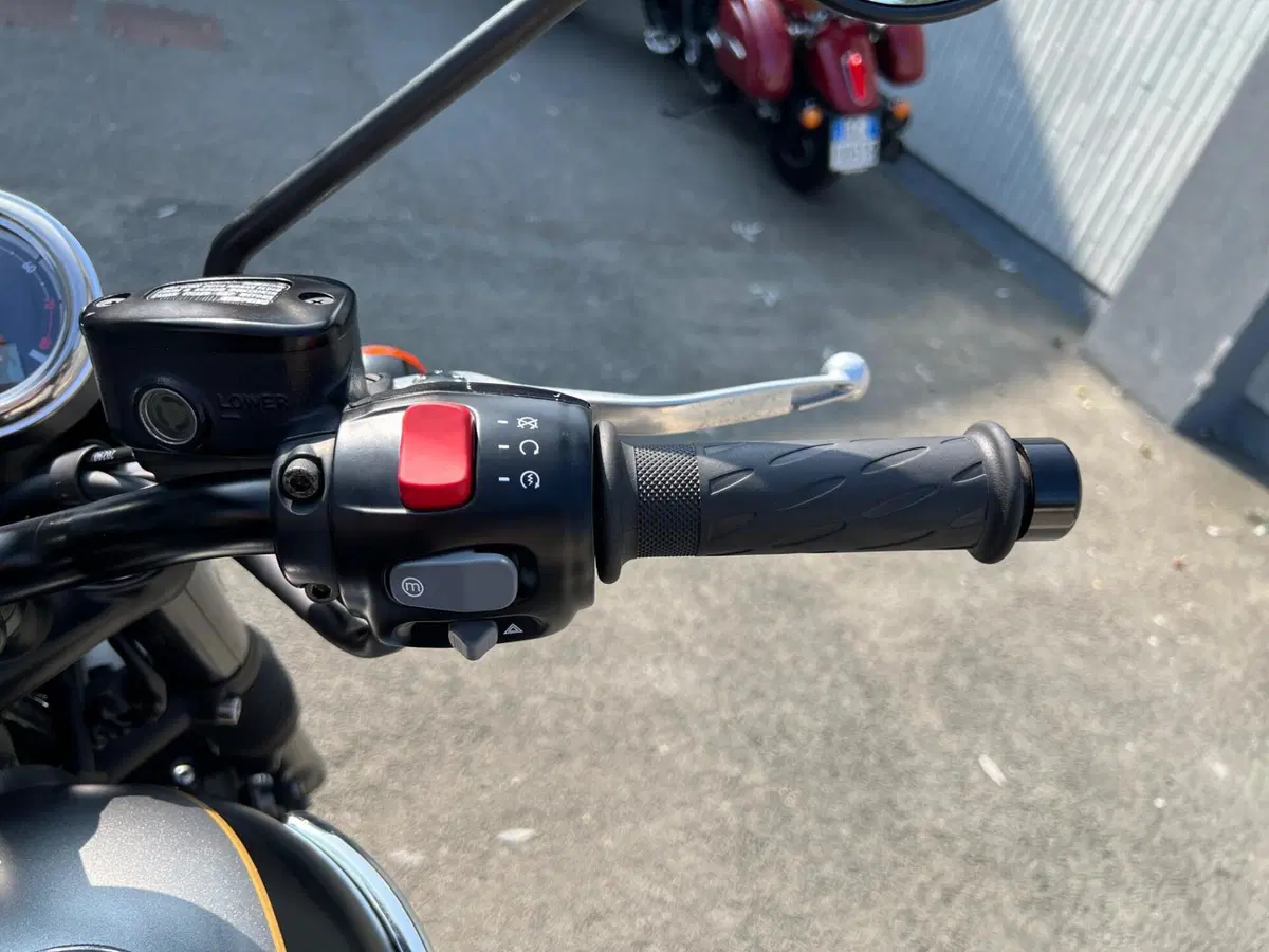 Triumph Bonneville T120 Gold Line Edition (2022 - 23) (14)