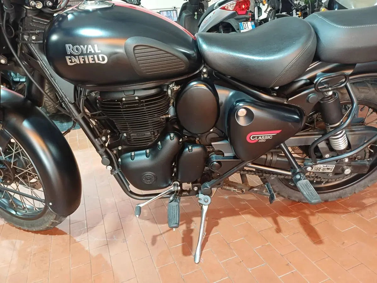 Royal Enfield Classic 350 (2021 - 26) (4)