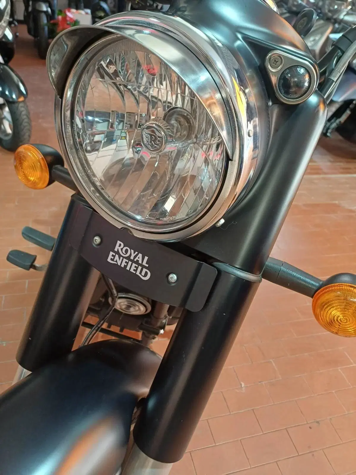 Royal Enfield Classic 350 (2021 - 26) (5)