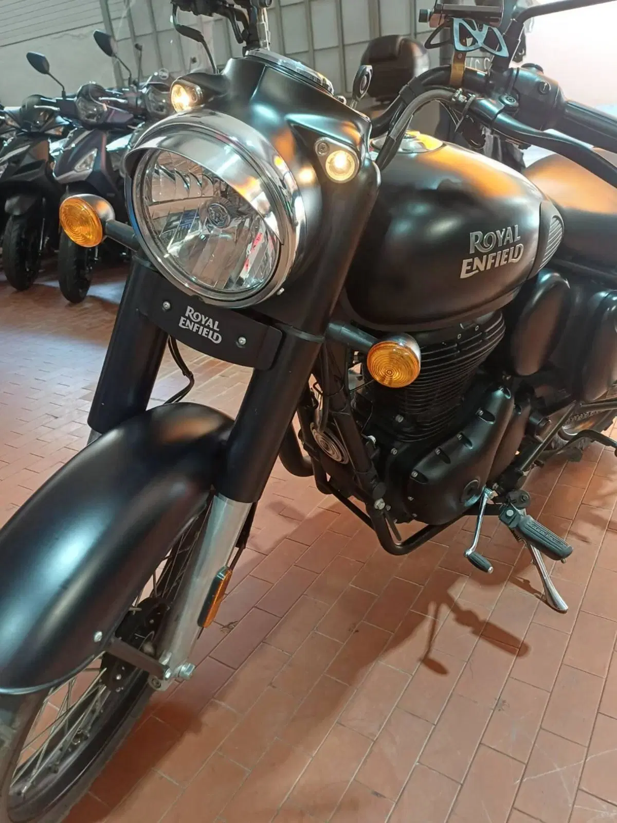 Royal Enfield Classic 350 (2021 - 26) (6)