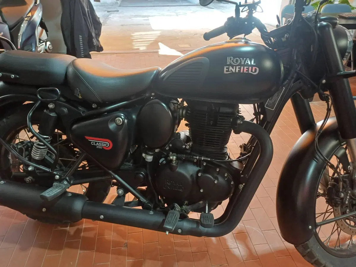 Royal Enfield Classic 350 (2021 - 26) (8)