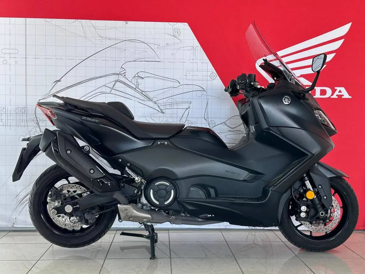 Yamaha T-Max 560 (2022 - 24) (3)