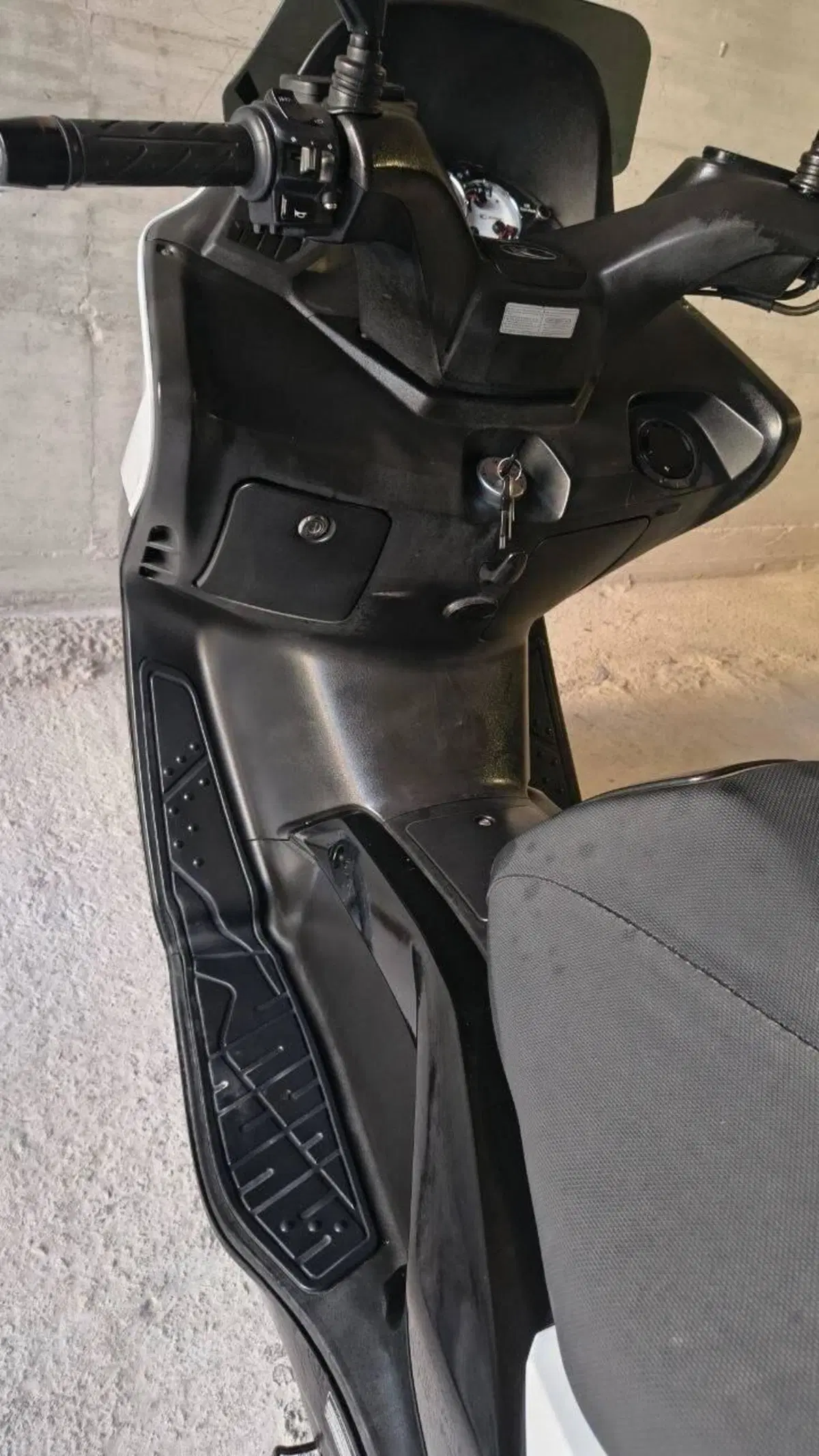 Kymco Xciting 300i R (2007 - 14) (12)