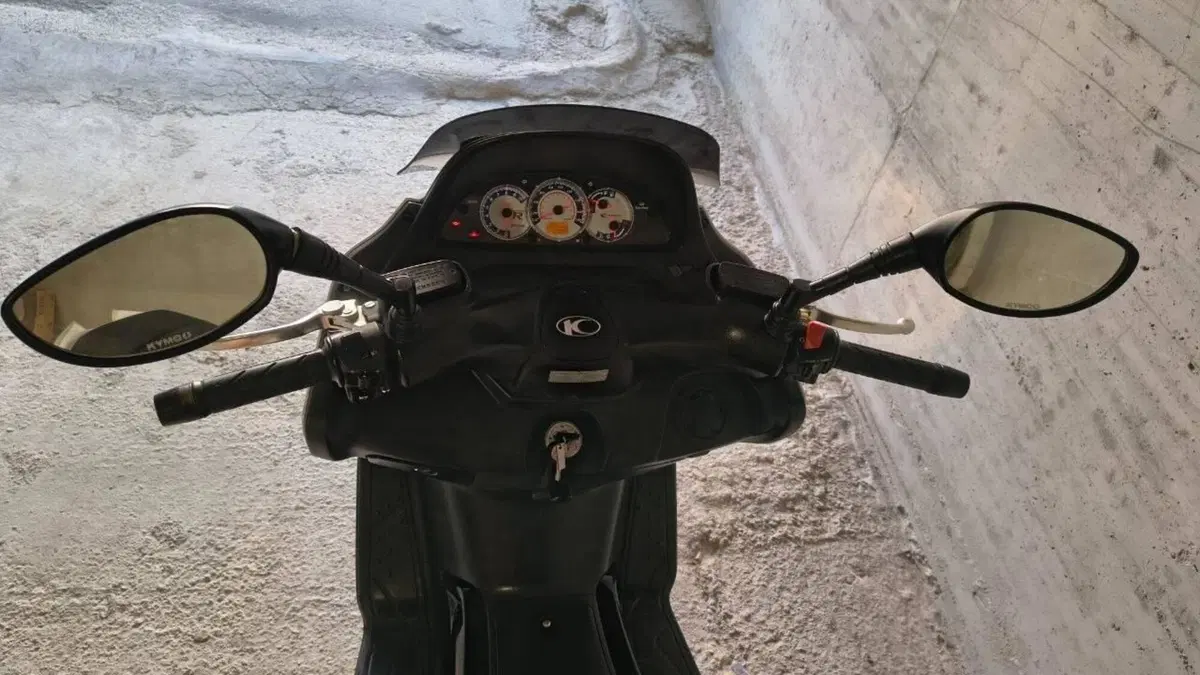 Kymco Xciting 300i R (2007 - 14) (13)