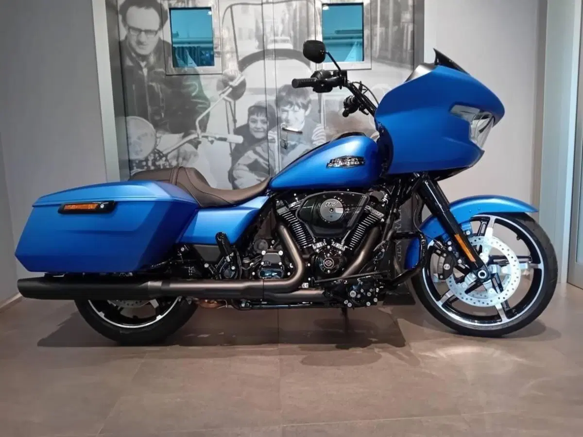 Harley-Davidson Road Glide (2024 - 26)