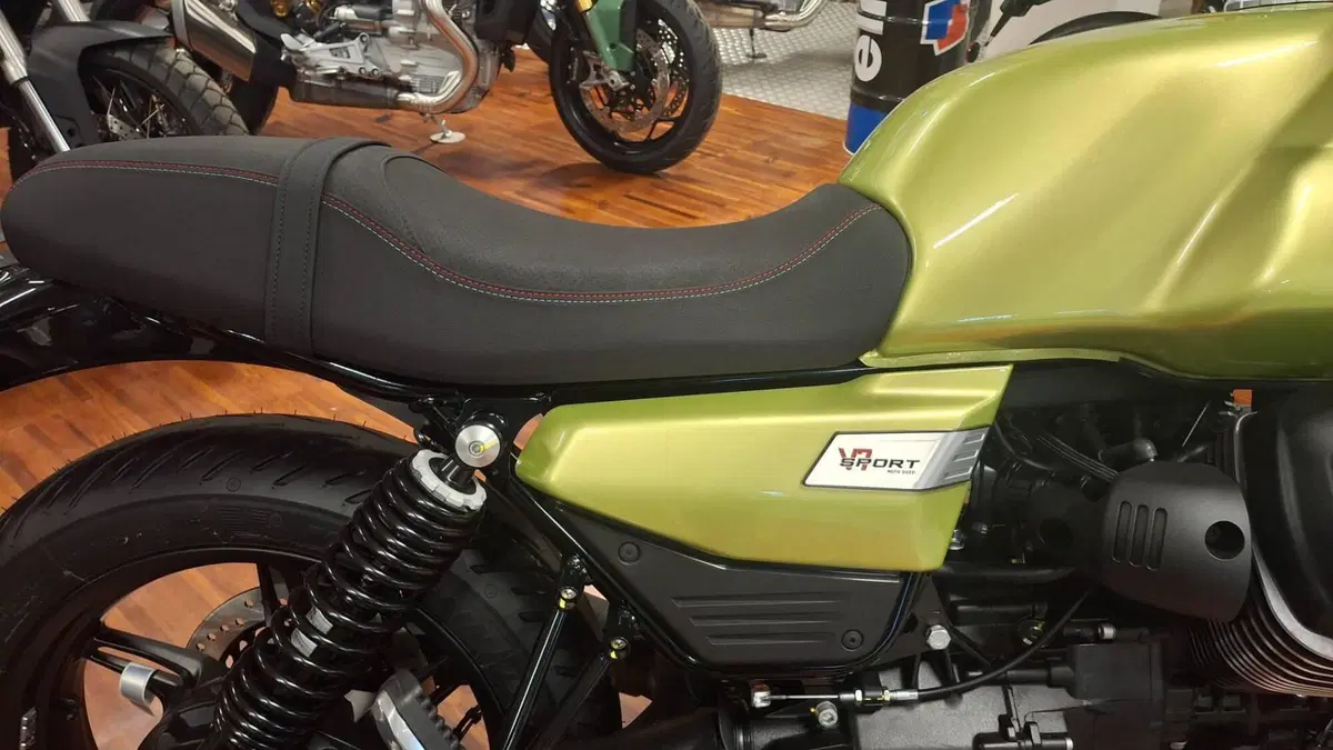Moto Guzzi V7 Sport (2025 - 26) (3)