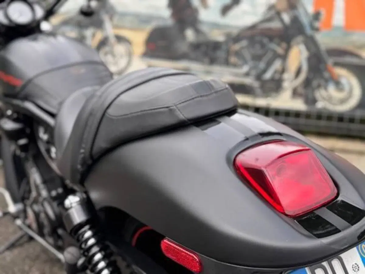 Harley-Davidson 1130 Night Rod Special (2006 - 07) - VRSCDX (15)