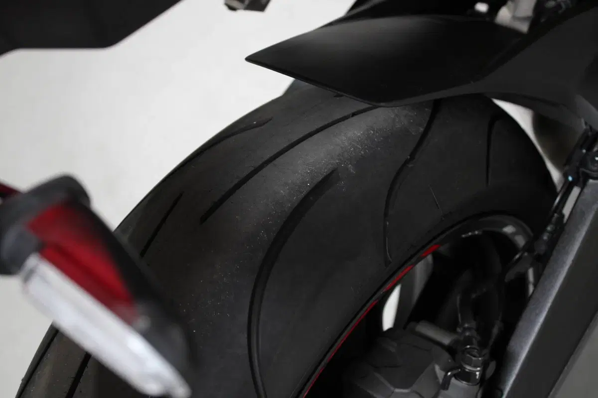 Honda CBR 650 R (2021 - 23) (8)