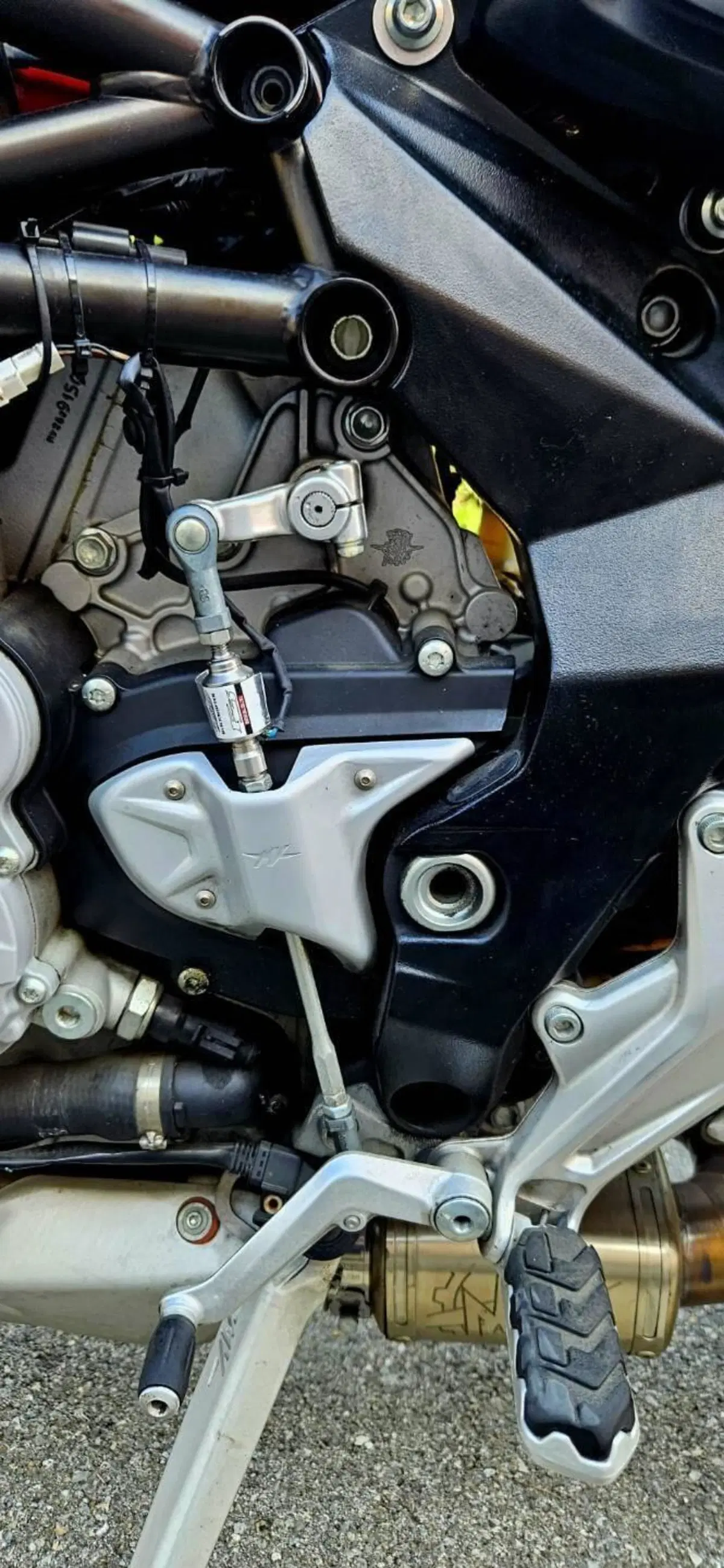 MV Agusta Rivale 800 EAS (2013 - 15) (8)