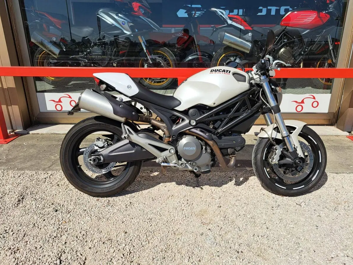 Ducati Monster 696 ABS (2009 - 14) (3)