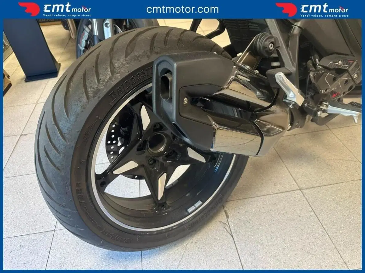 Bmw R 1300 R (2026 - 27) (10)