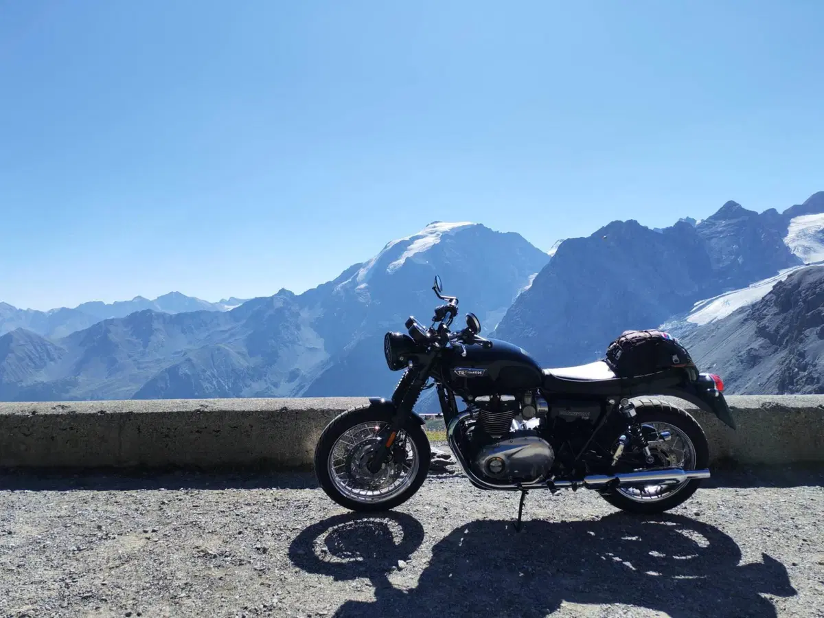 Triumph Bonneville T120 (2016 - 20) (5)