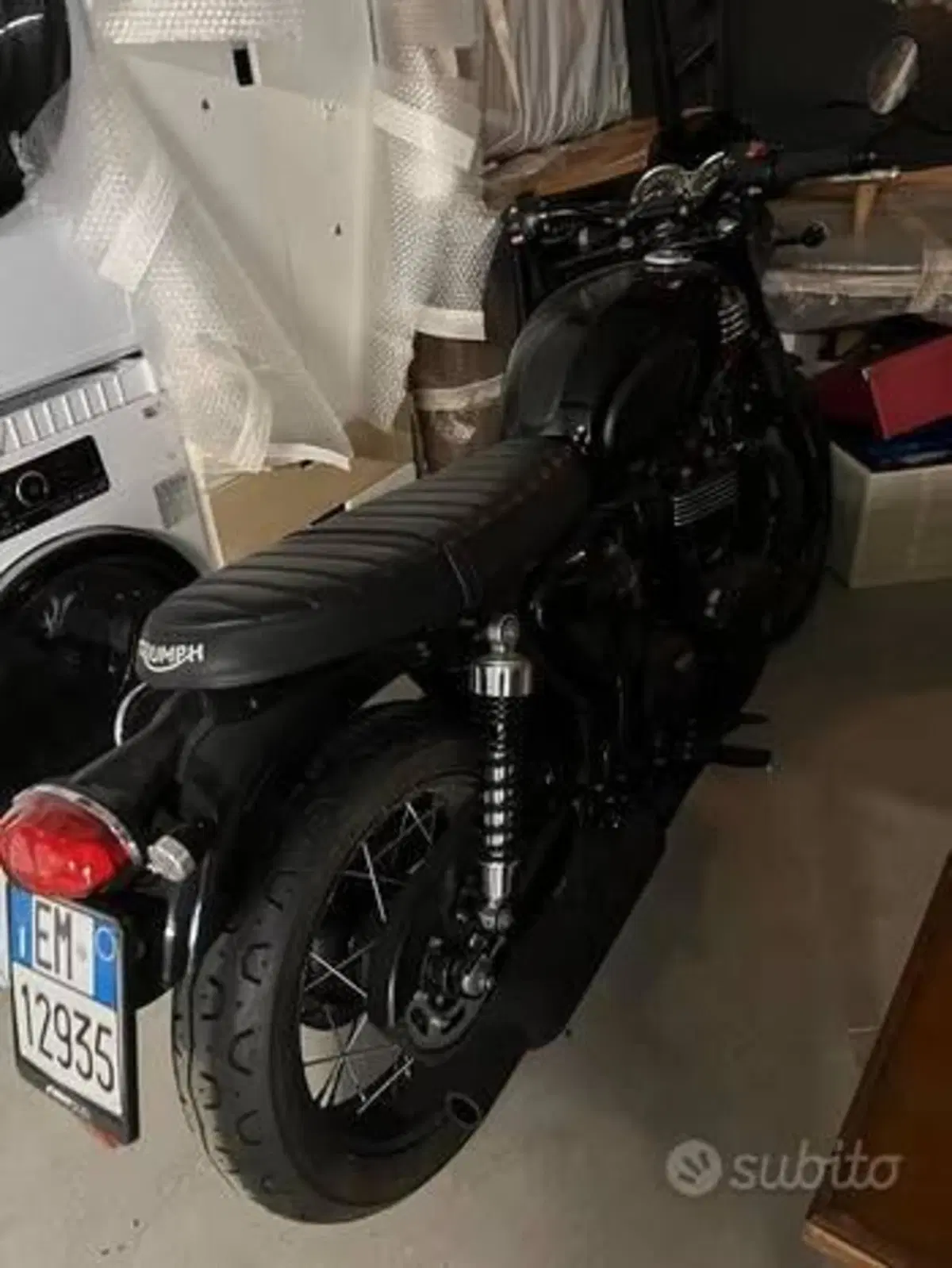 Triumph Bonneville T100 Black (2017 - 20) (2)