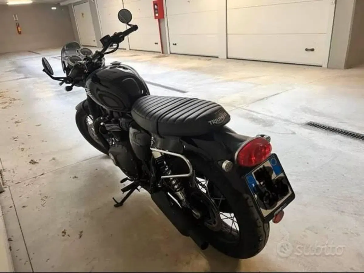 Triumph Bonneville T100 Black (2017 - 20) (3)