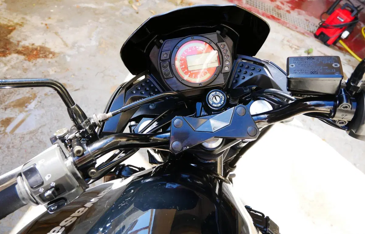 Kawasaki Z 750 (2003 - 06) (12)