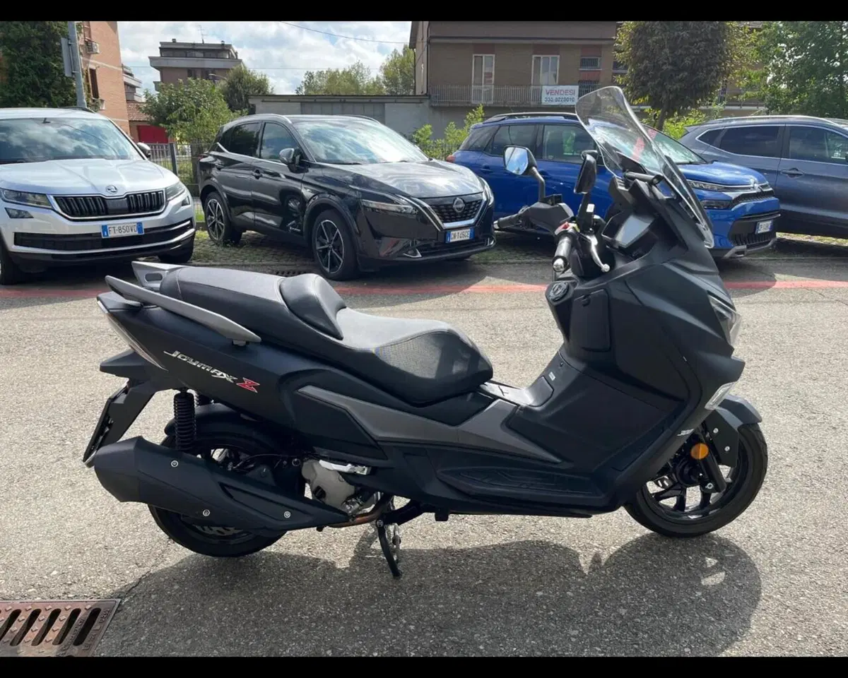 Sym Joymax 300 Z+ (2021 - 24) (4)