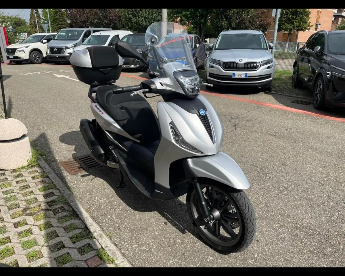 Piaggio Beverly 300 S ABS-ASR (2021 - 25) (3)