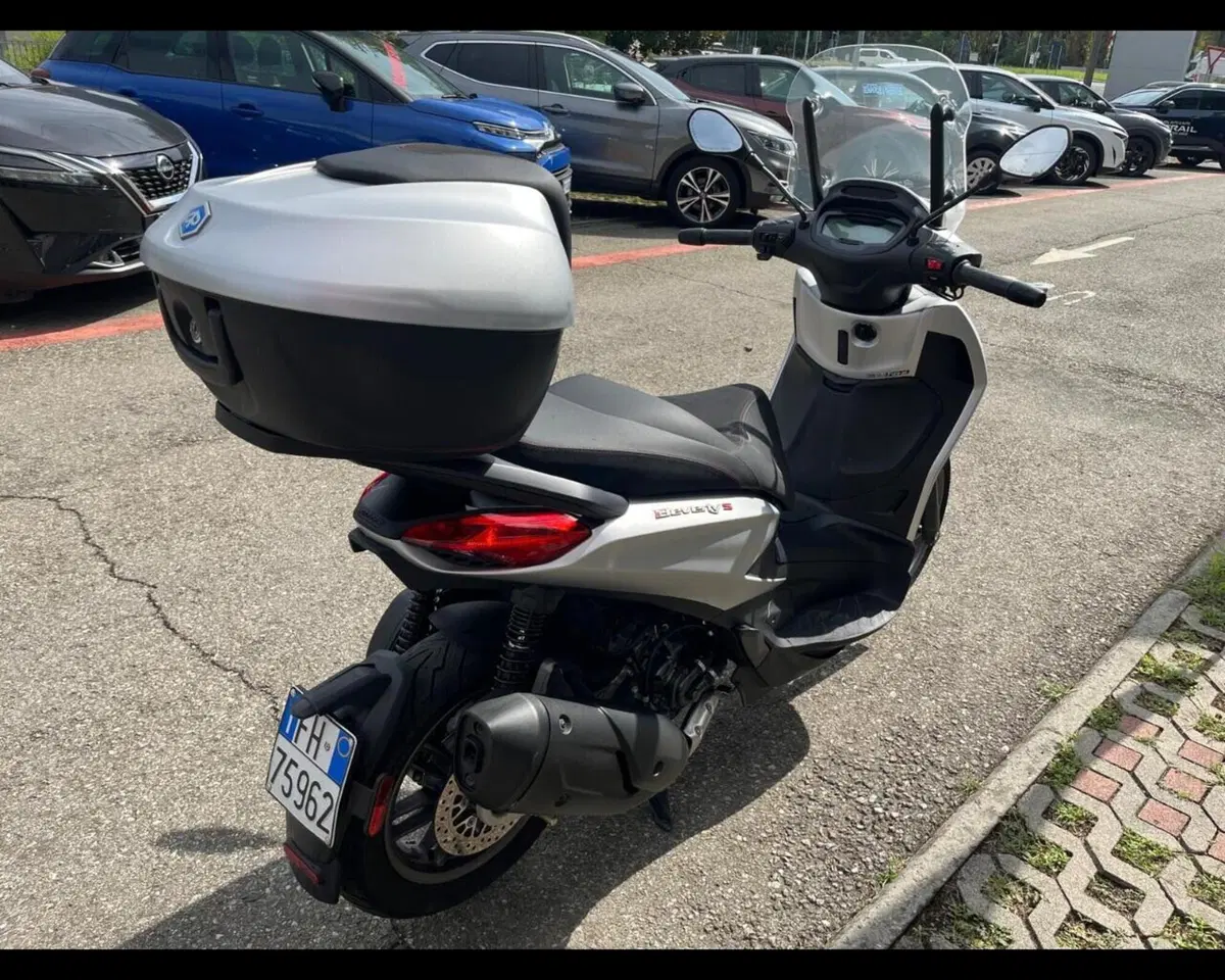Piaggio Beverly 300 S ABS-ASR (2021 - 25) (5)