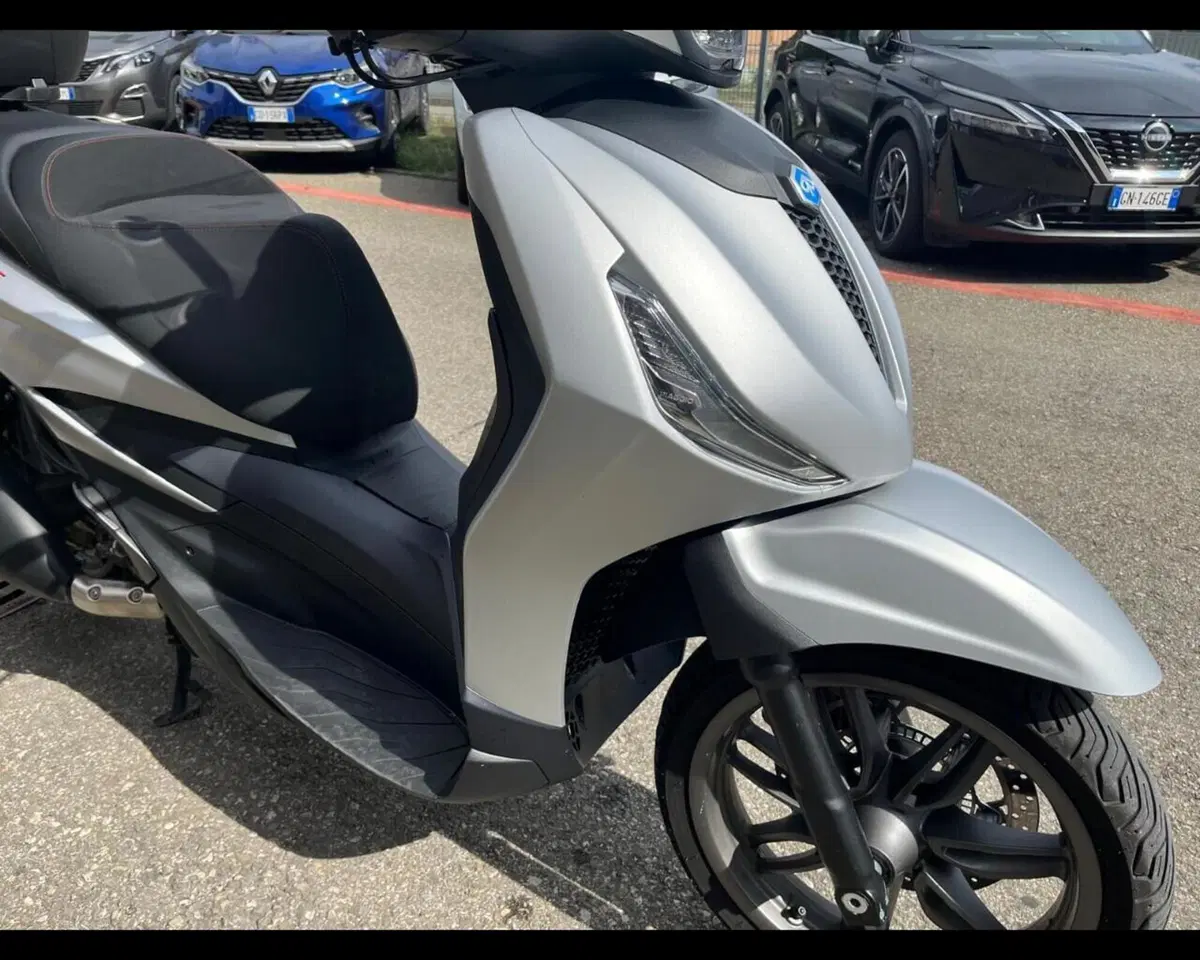 Piaggio Beverly 300 S ABS-ASR (2021 - 25) (10)