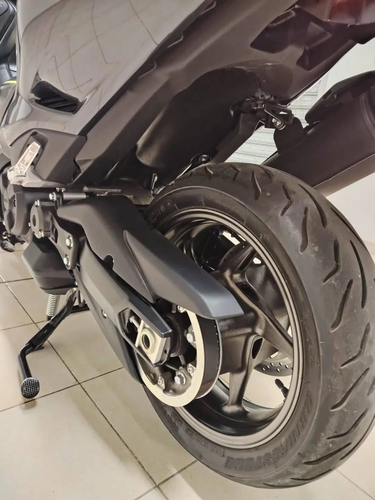 Yamaha T-Max 560 20° anniversario (2021) (5)