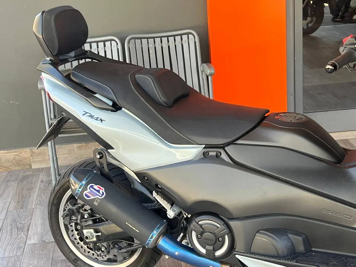 Yamaha T-Max 560 Tech Max (2025 - 26) (3)