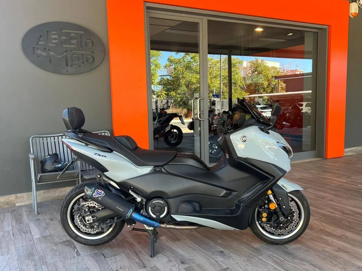 Yamaha T-Max 560 Tech Max (2025 - 26)