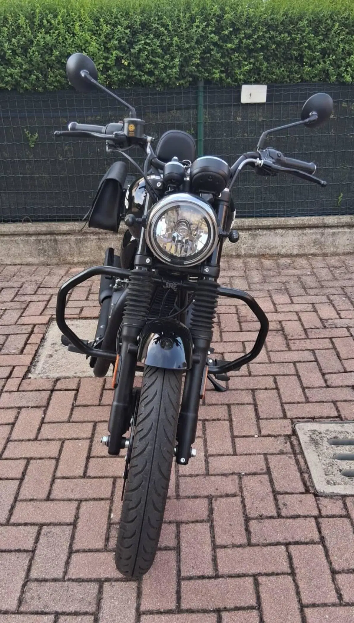 Royal Enfield Meteor 350 (2021 - 26) (2)