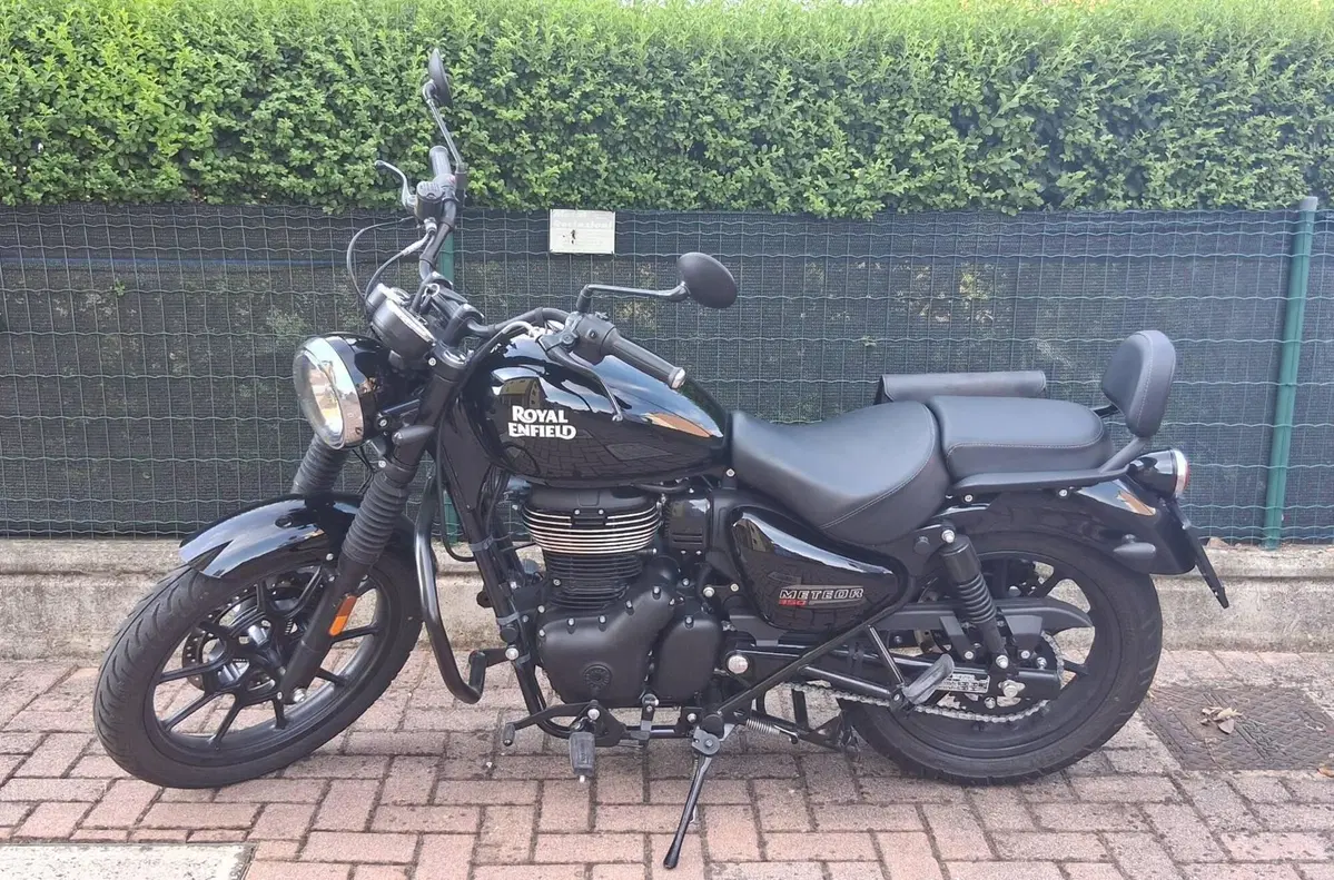 Royal Enfield Meteor 350 (2021 - 26) (3)