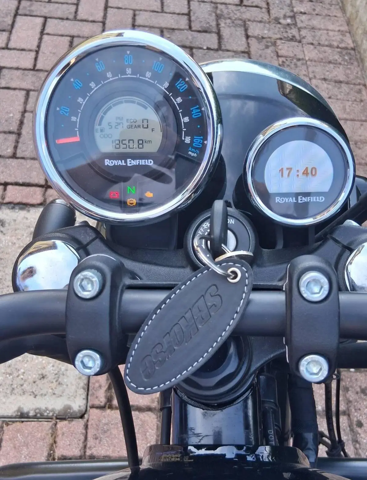 Royal Enfield Meteor 350 (2021 - 26) (4)