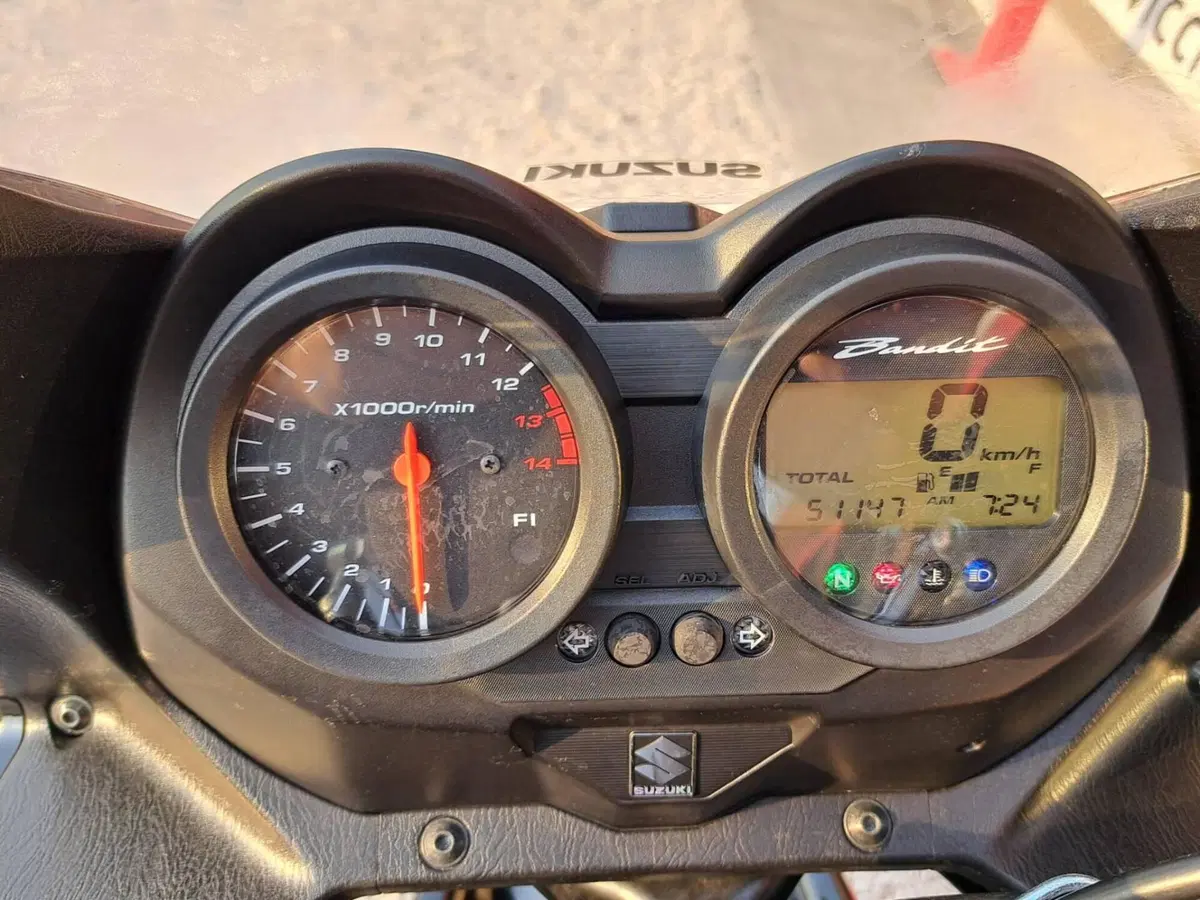 Suzuki GSF 650 Bandit S (2006 - 12) (4)