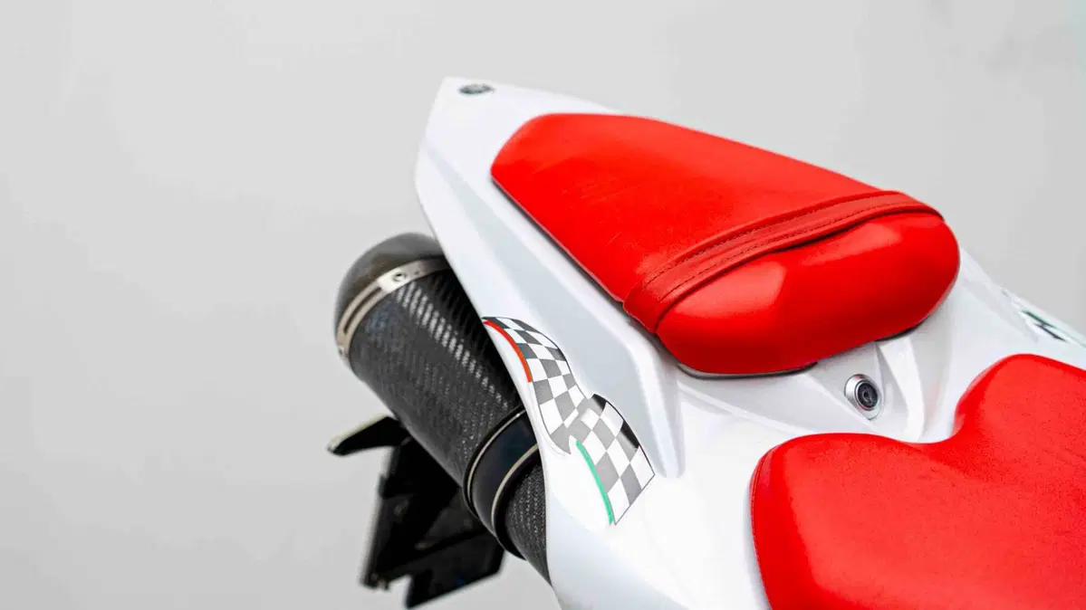 Yamaha YZF R1 (2007 - 08) (4)