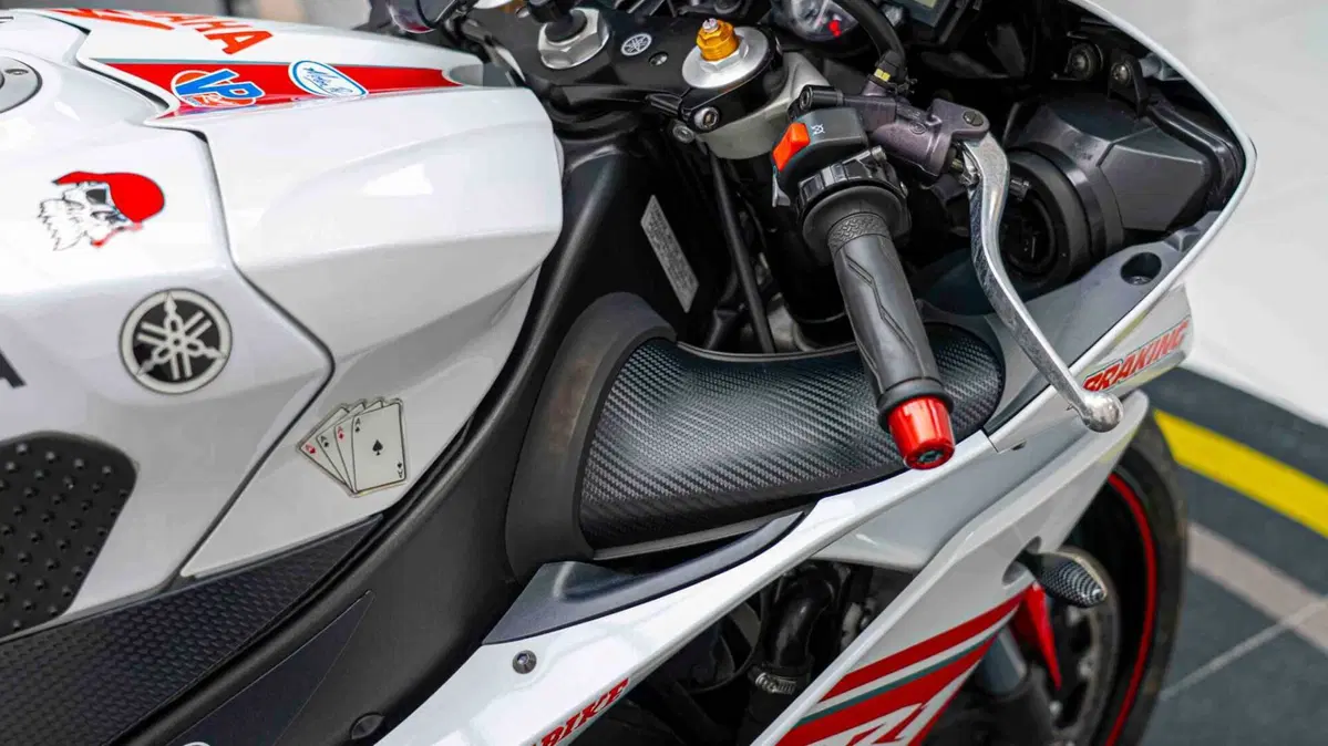 Yamaha YZF R1 (2007 - 08) (6)