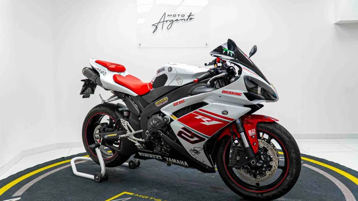 Yamaha YZF R1 (2007 - 08) (8)